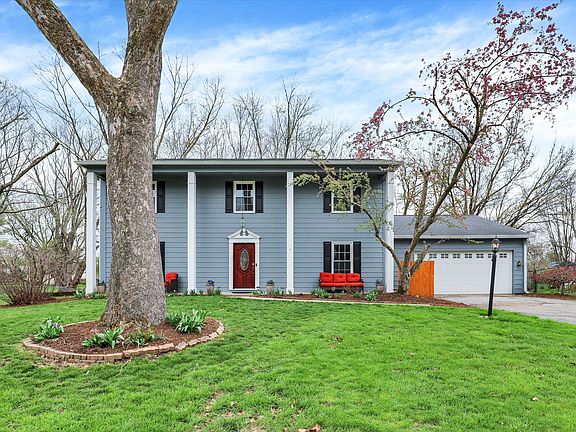 2nd image of 4515 Wellington Cir