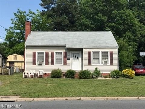 2nd image of 1208 Elwell Ave
