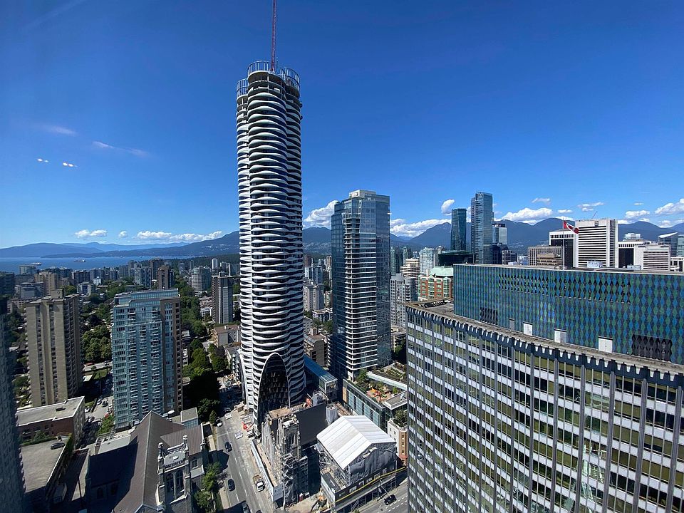 1st image of 938 Nelson St #3302