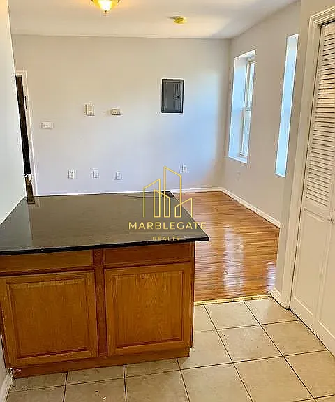 210 N 15th St #44 — Photo 3