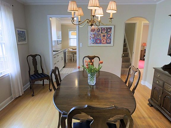 4th image of 2132 Eleanor Ave