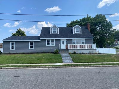 150 West Avenue, Hicksville, NY, 11801