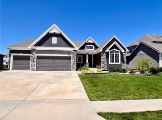 16582 S Legler St, Olathe, KS 66062