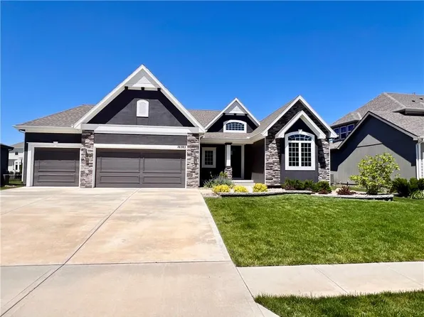 16582 S Legler St, Olathe, KS 66062
