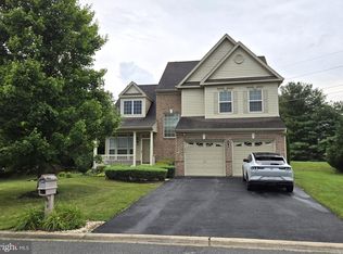 2 Shawn Ln, Bear, DE 19701