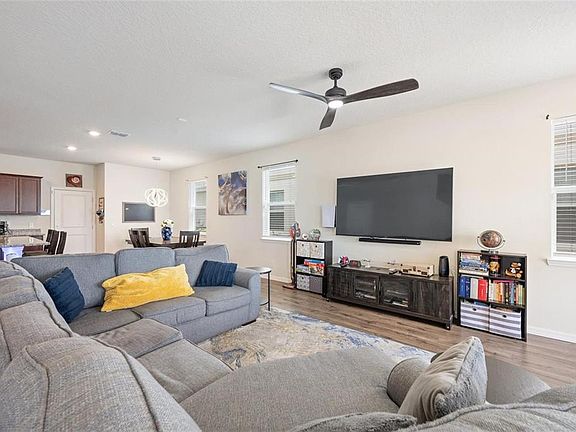 3rd image of 2769 Franklin Rd