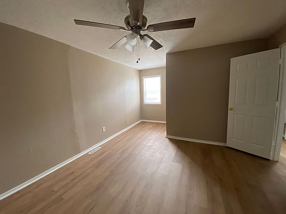 5th image of 250 Price St #2