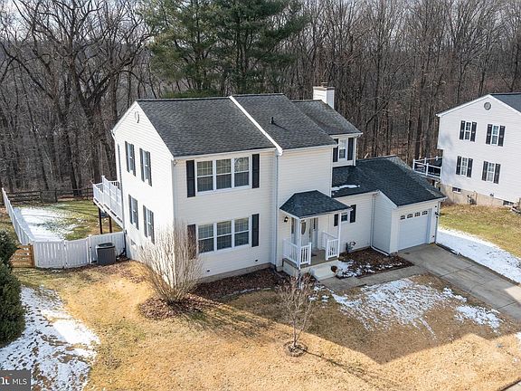 3rd image of 463 Crisfield Dr