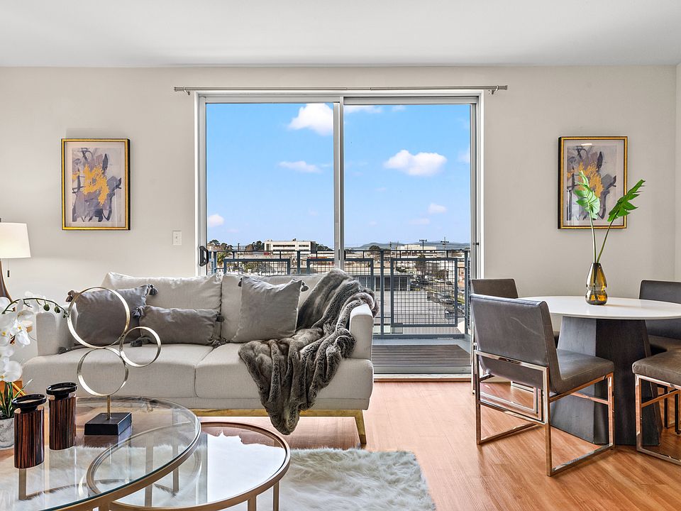 Beautiful view of SF and Bay from Living & Kitchen