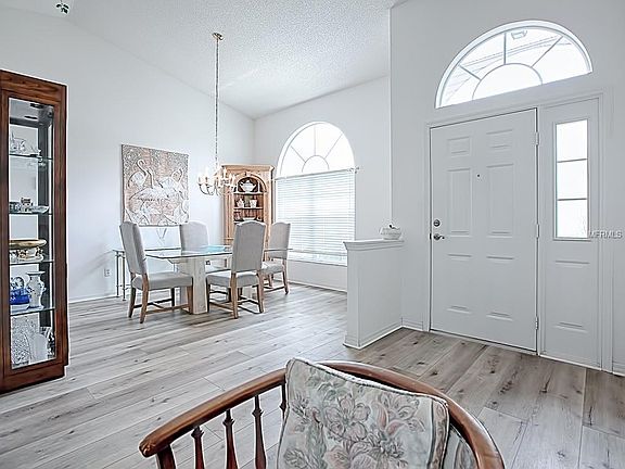 3rd image of 25085 Riverwalk Dr