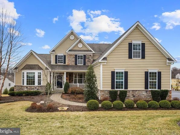 1559 Bright Glade Cir, Downingtown, PA 19335