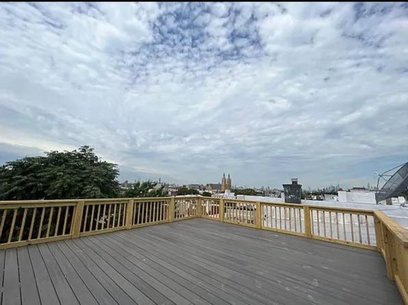 478 Woodward Avenue image 1 of 7