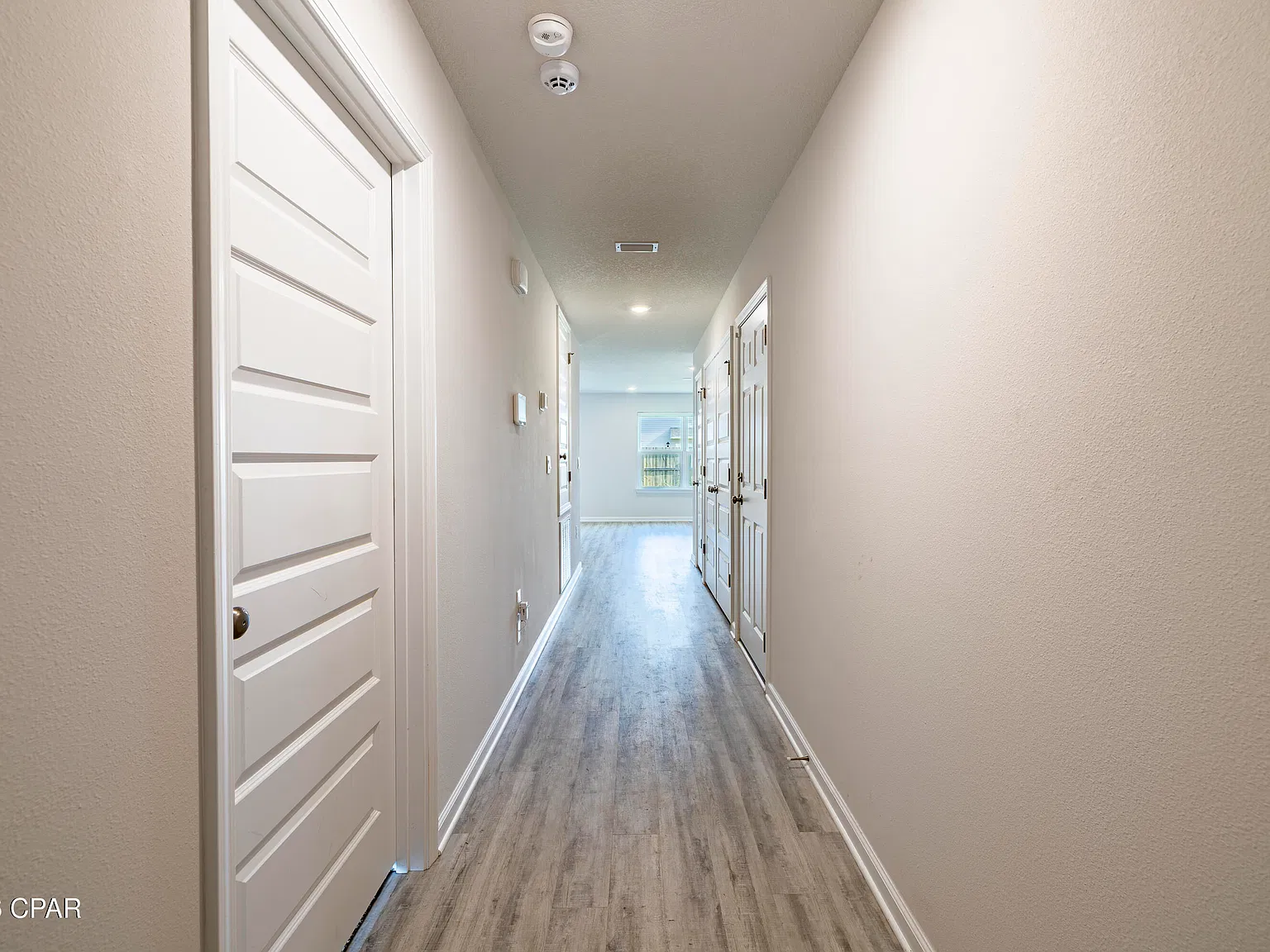 3 bed, 1270 sqft, $2,260 — Photo 2