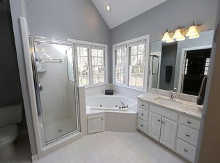 114 Parkarbor Ln, Cary, NC 27519
