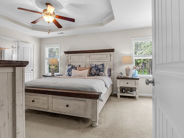 405 Belhaven Ct — Photo 41