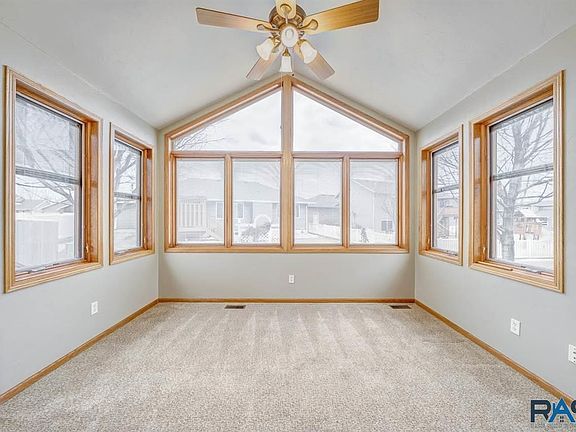 4th image of 6709 S Bellwood Ave