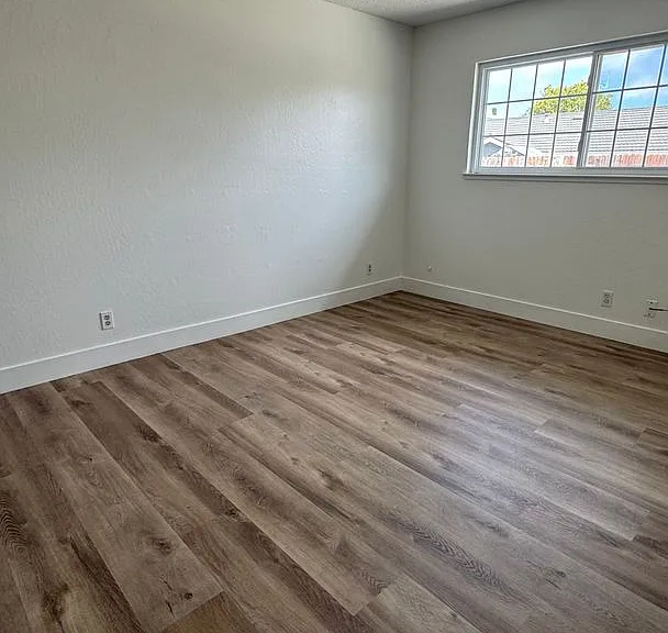 144 Brophy St — Photo 11