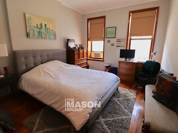 3rd image of 364 W 53rd St APT 3s