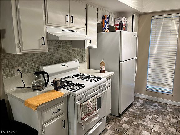 3rd image of 1405 Vegas Valley Dr APT 139