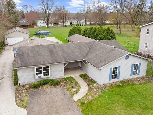 4075 Kirk Rd, Youngstown, OH 44511