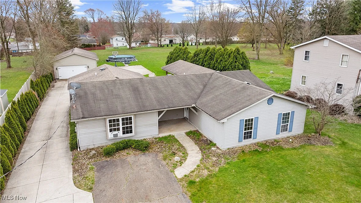 4075 Kirk Rd photo 1