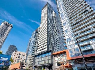 28 Wellesley St E #410, Toronto, ON M4Y 0C4