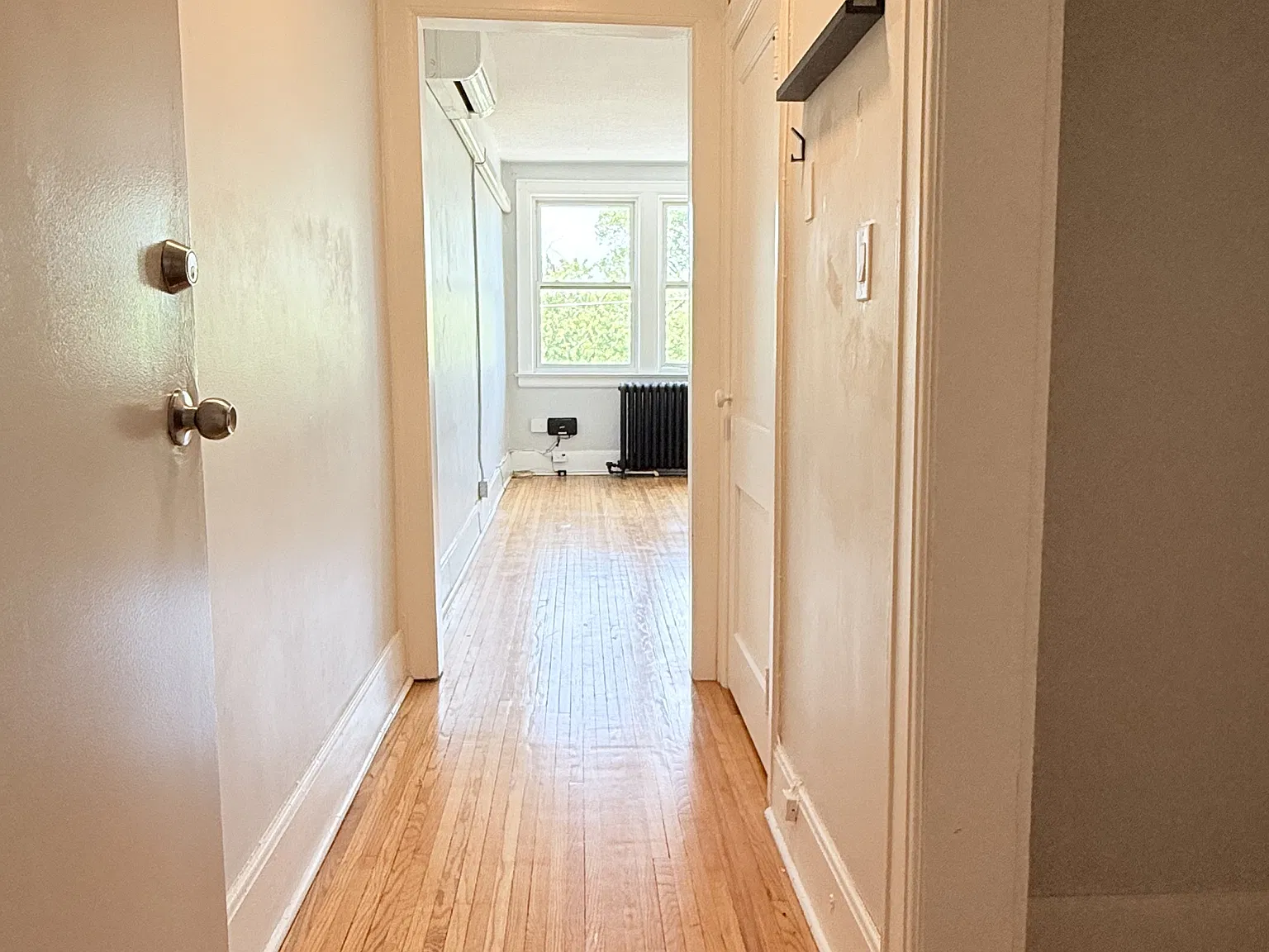 74 Hanna Street West — Photo 4