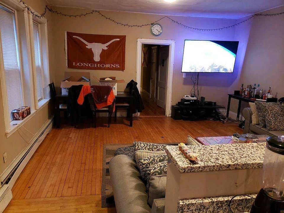 2nd image of 1288 Commonwealth Ave APT 5F