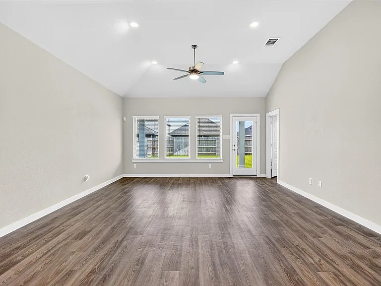 21619 Coral Mist Dr — Photo 9