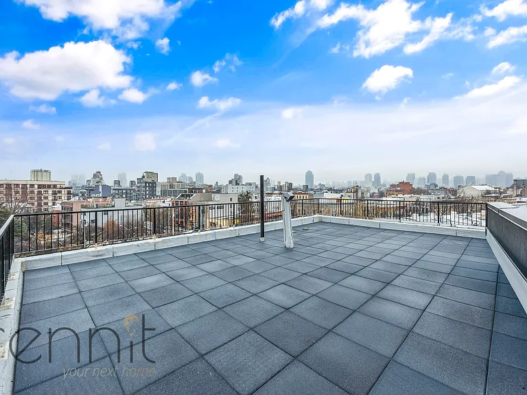 511 Meeker Ave #2M — Photo 1