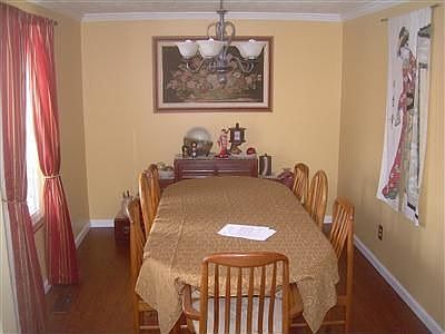 5th image of 6085 Honeygate Dr