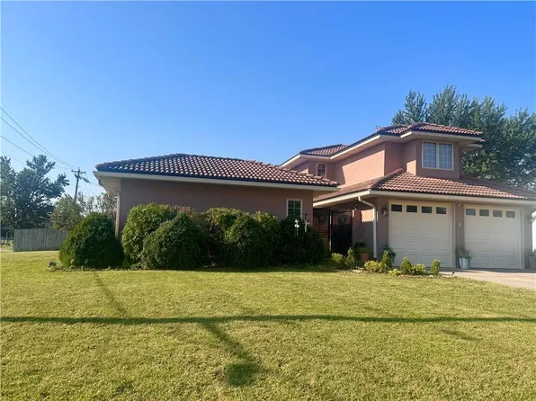 420 Crown Hill Rd, Excelsior Springs, MO 64024