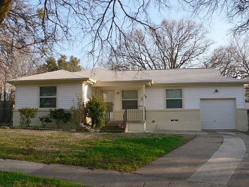 1st image of 826 Cherrywood Ct