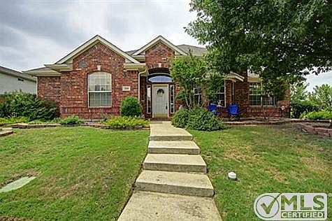 1st image of 209 Applewood Ct
