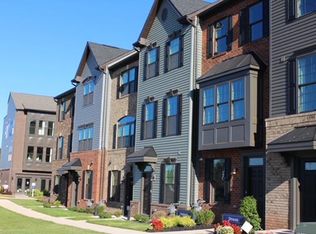 2752 Velocity Rd, Herndon, VA 20171