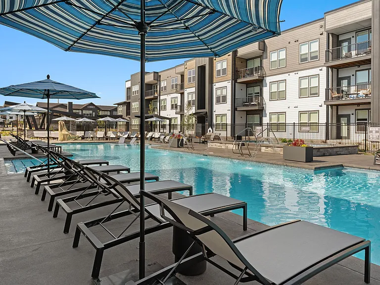 Northwest Crossing Apartment Homes — Photo 35