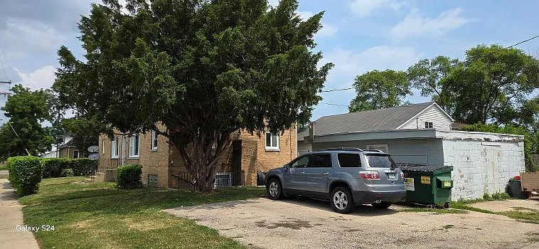 1401 Greenfield Ave — Photo 12