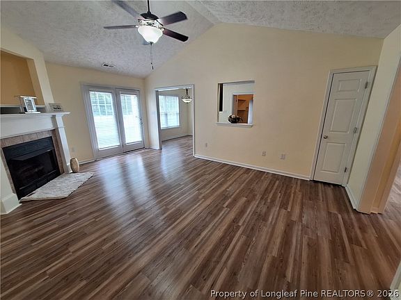 3rd image of 3681 Pioneer Dr