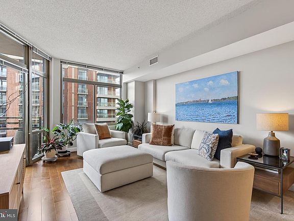 4th image of 3650 S Glebe Rd Unit 642
