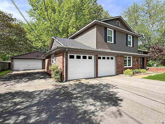 2nd image of 1711 Plainview Dr