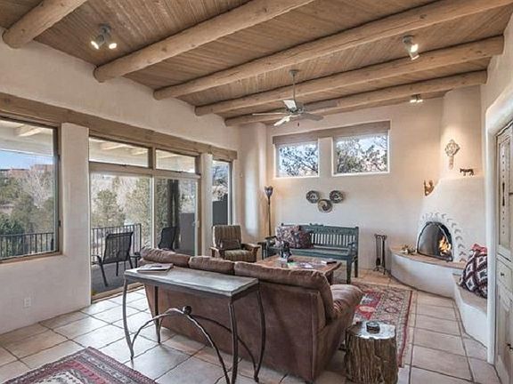 3rd image of 572 Los Nidos Dr