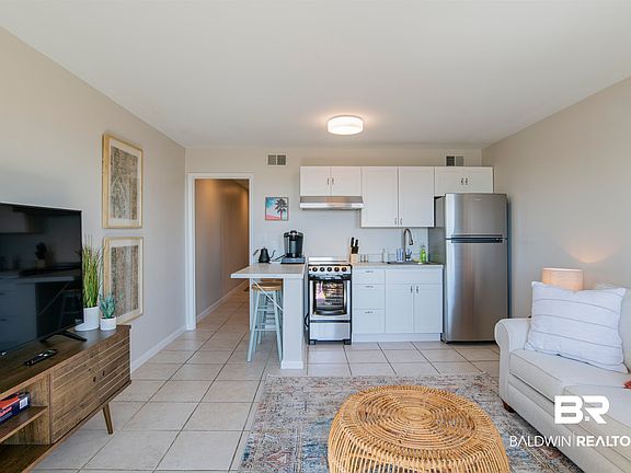 5th image of 400 Plantation Rd #2106