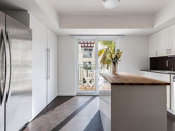4th image of 635 Euclid Ave APT 225