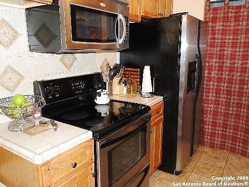 5th image of 824 Tecumseh Dr