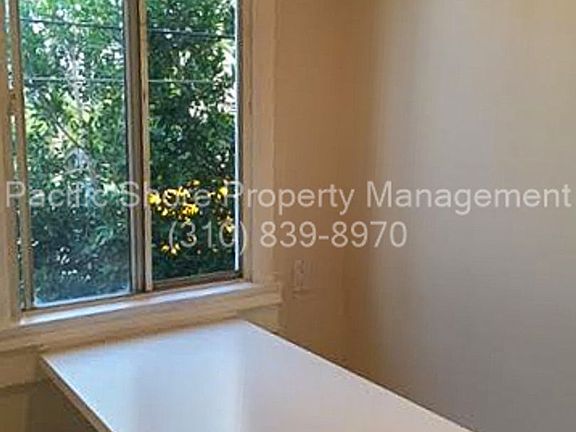3rd image of 1320 N Edgemont St #1324