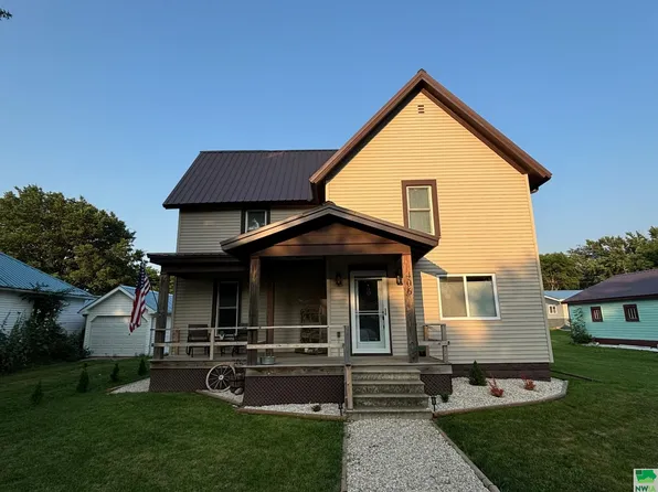 406 S 1st Ave, Anthon, IA 51004