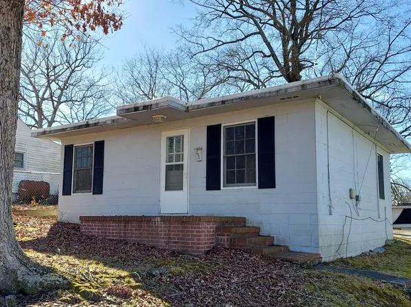 1119 Easton Rd, Greensboro, NC 27405