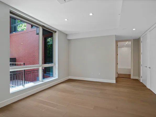 695 6th Avenue 1G image 3 of 40