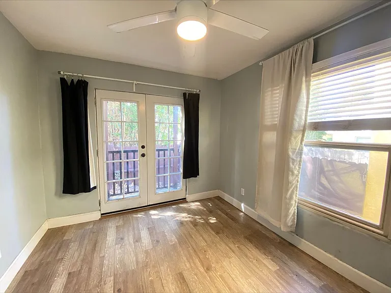 2315 Lincoln Ave — Photo 8