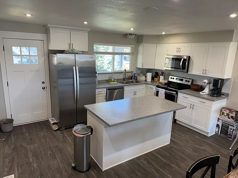 218 N 350 E — Photo 3